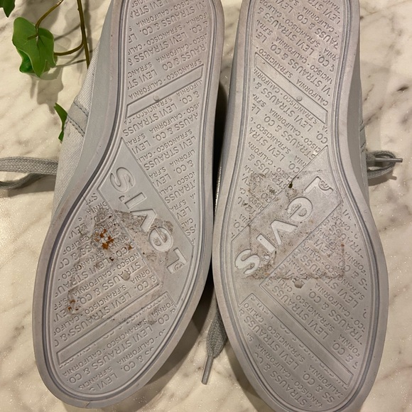 5 for $35 Levi’s sneakers - Picture 3 of 4